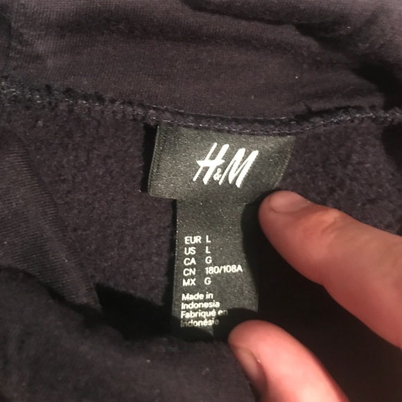 H&M sweatshirt no hood - Picture 3 of 3